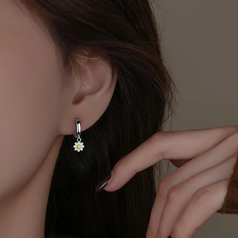 Daisy Drop Earrings