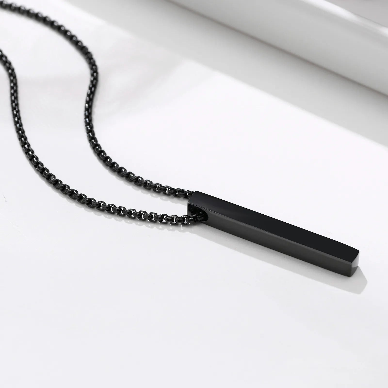 Pendant Chain Neckpiece Black