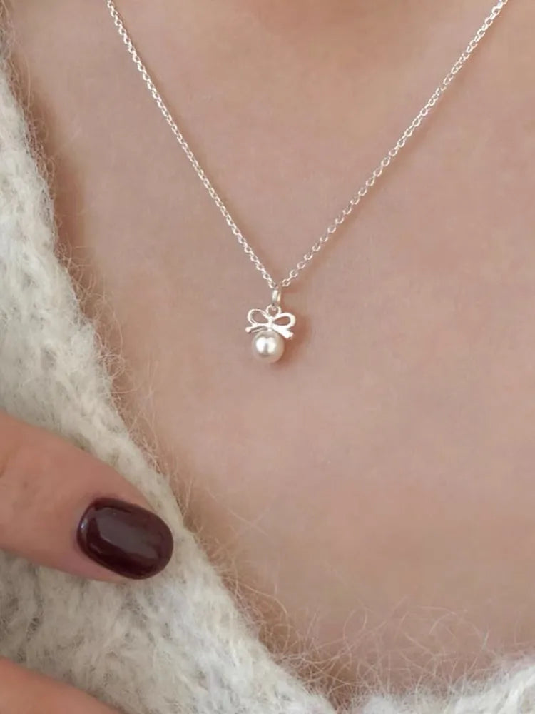 Mini Bow Pearl Pendant