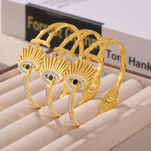 Gold Retro Eye Bracelet