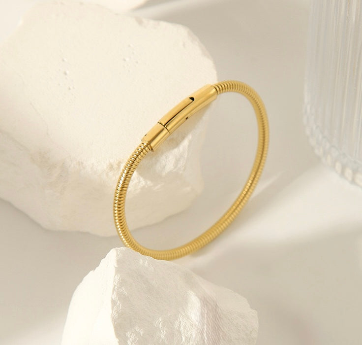 Minimal Gold Bracelet