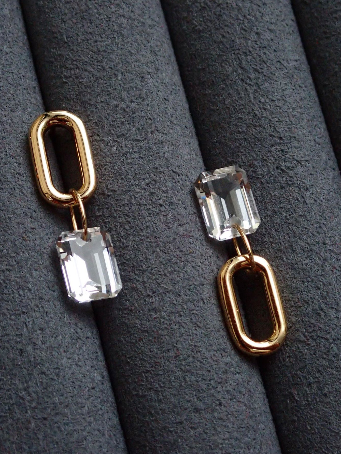 Mini geometric drop earring