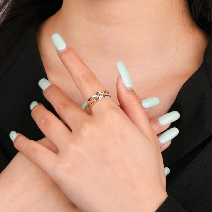 Linked Knot Ring