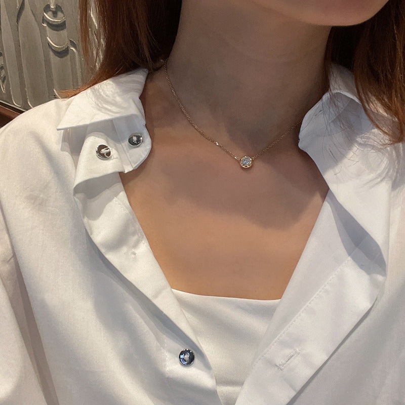 Gold Classic Round Pendant