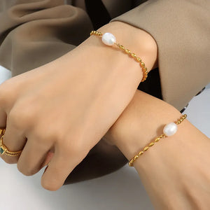 Pearl Chain Bracelet