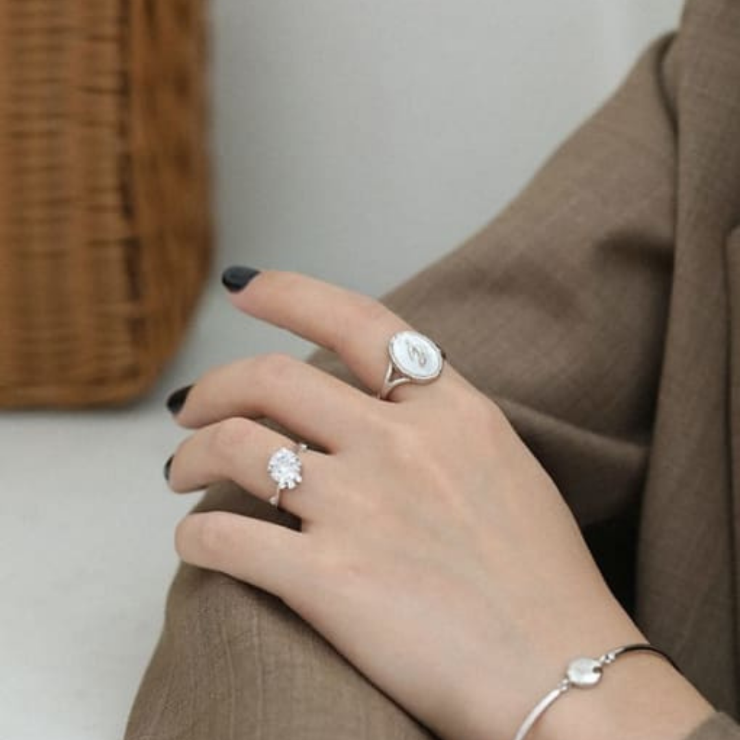 Tulip Vintage Band Adjustable Ring