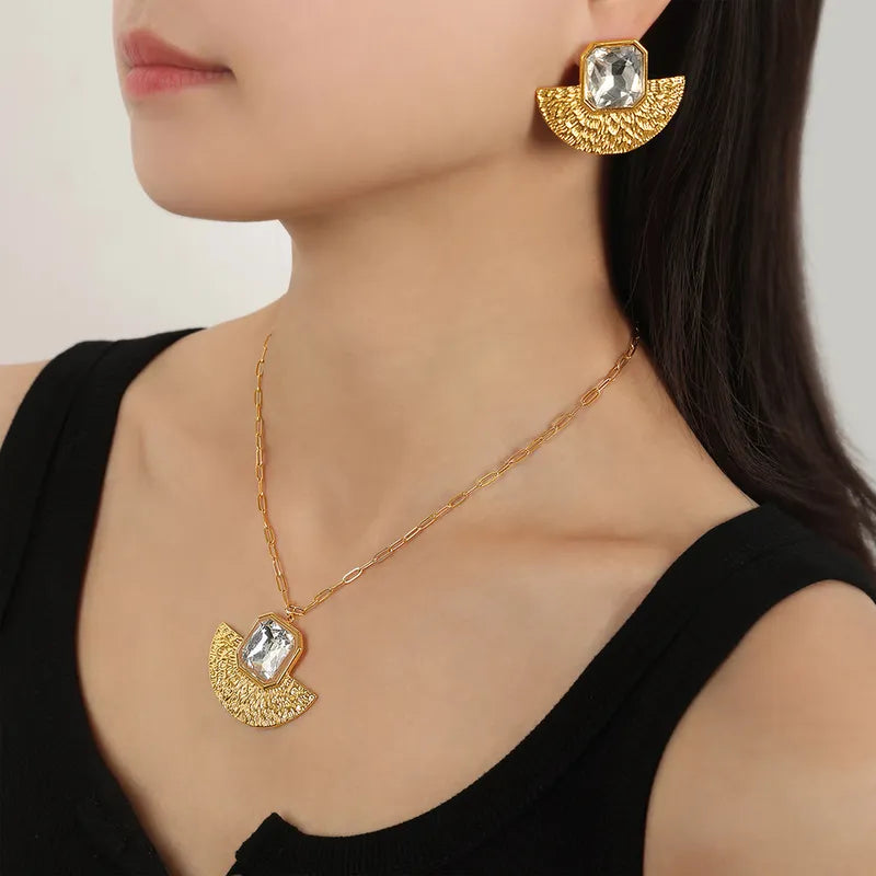 Gold Acrylic Pendant Set