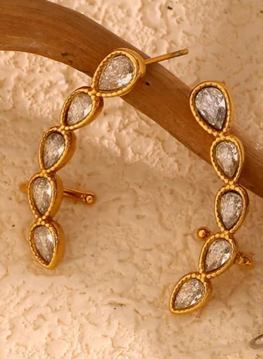 cheery charm neckpiece