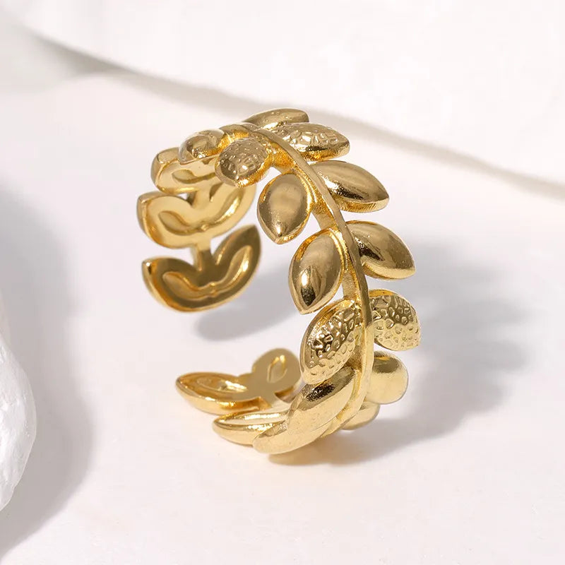 Gold Leaf Vine Ring