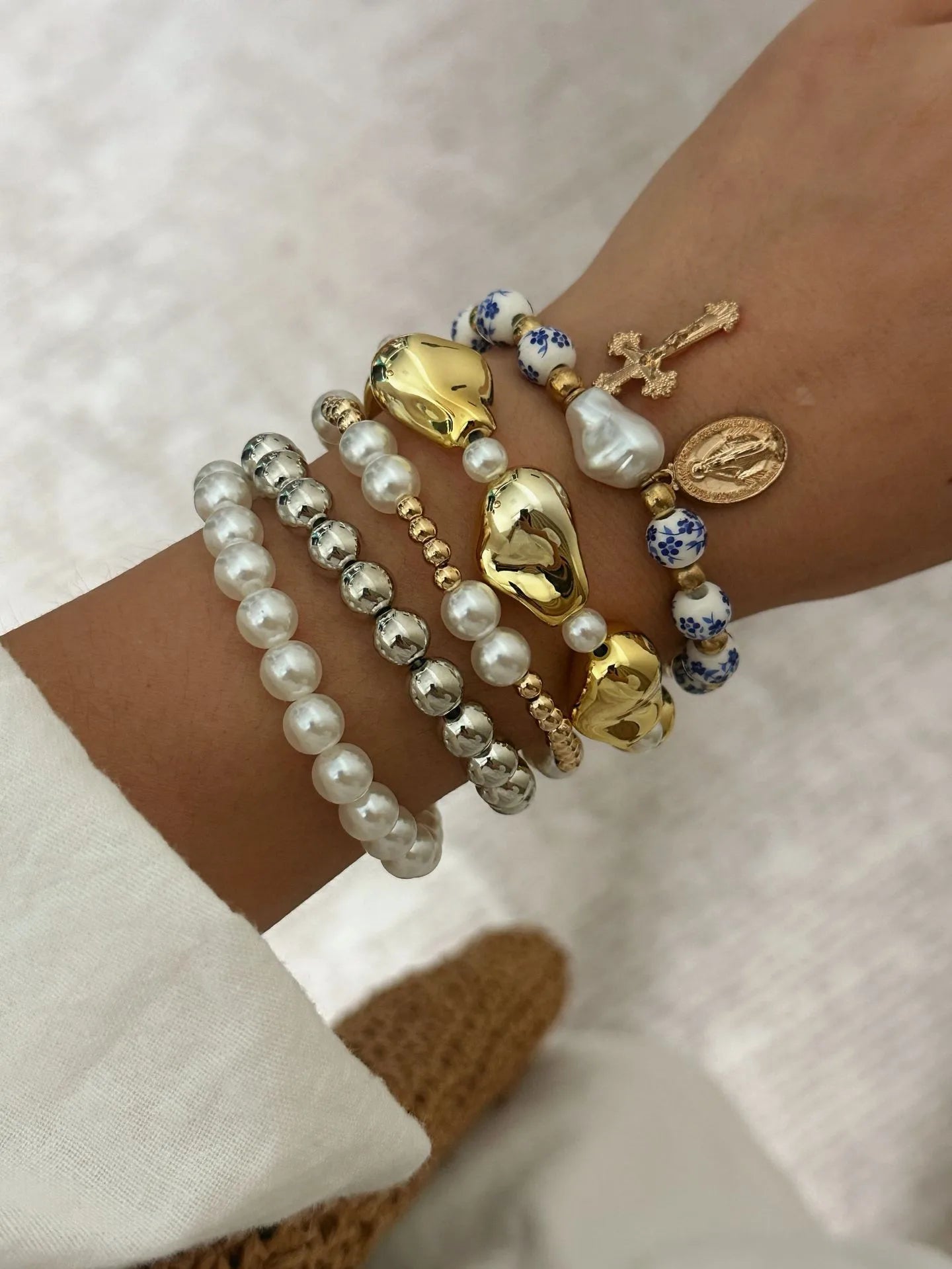 Baroque pearl cross stack