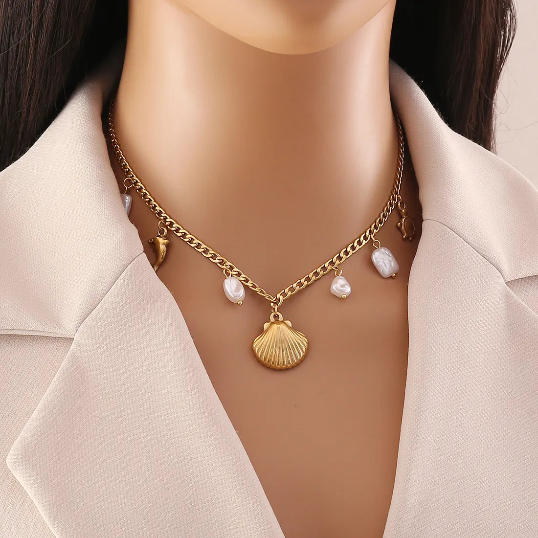 Gold Shell Charm Neckpiece