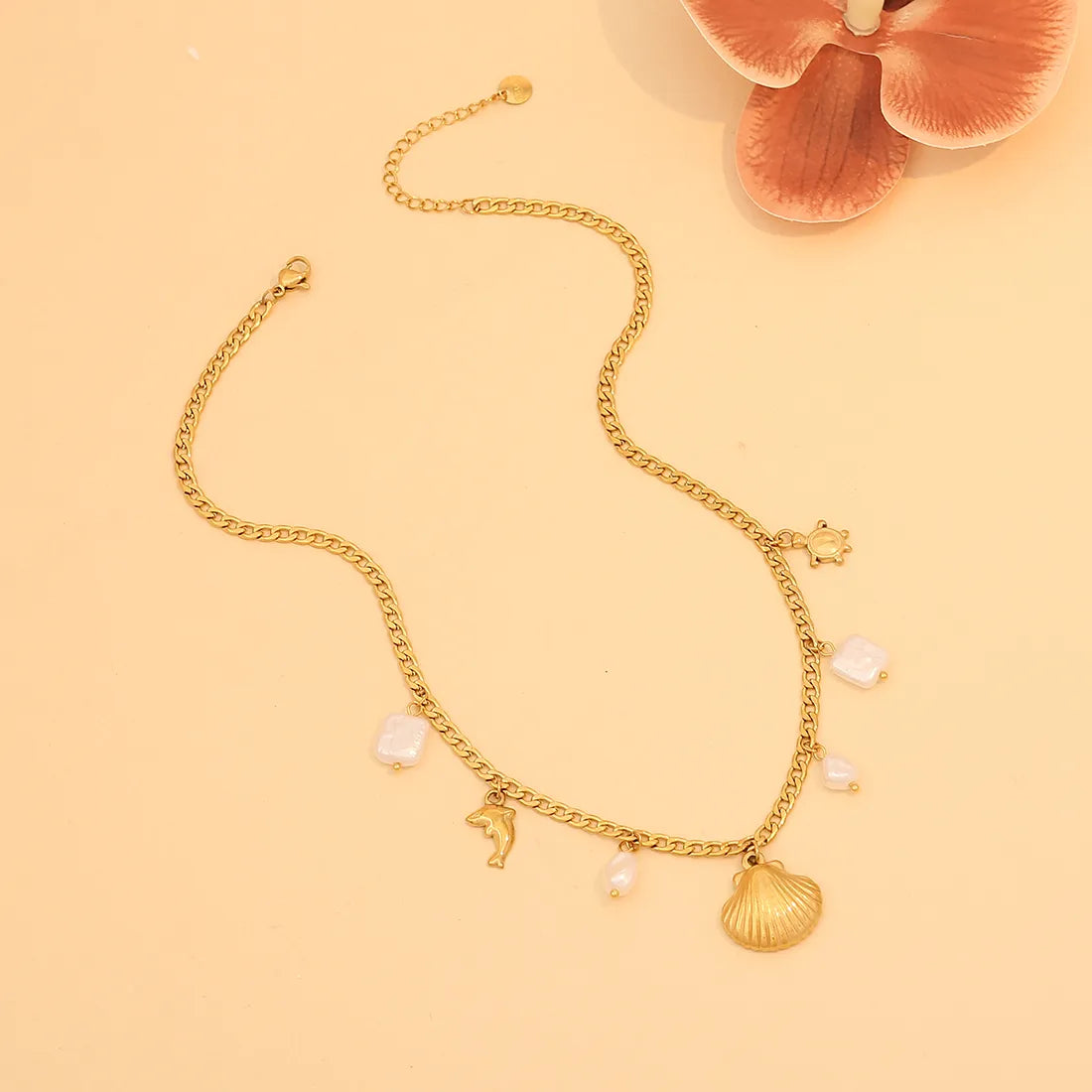 Gold Shell Charm Neckpiece