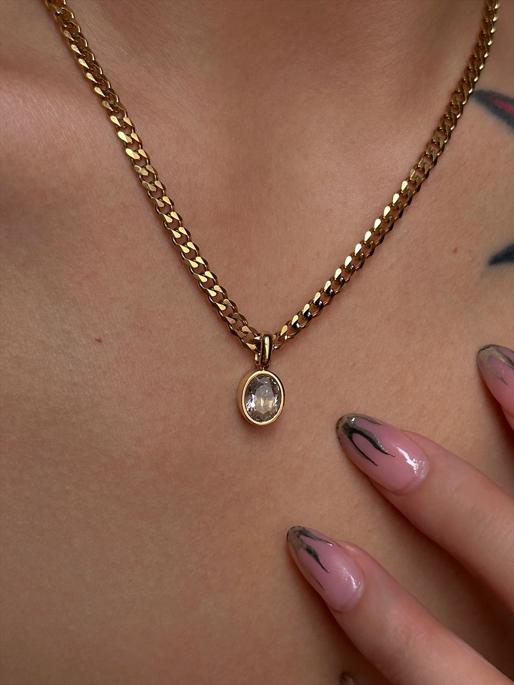 Gold Oval Chain Pendant