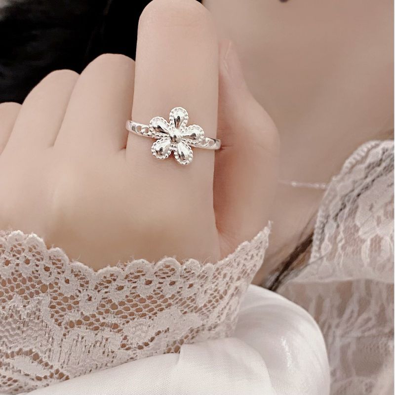 Silver Periwinkle Ring