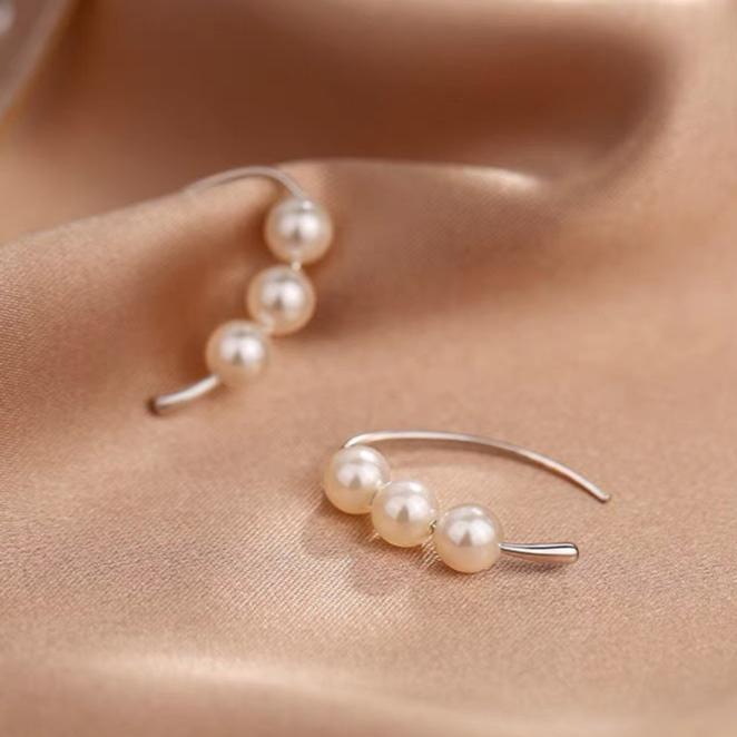 Pearl Geometric Ear Studs