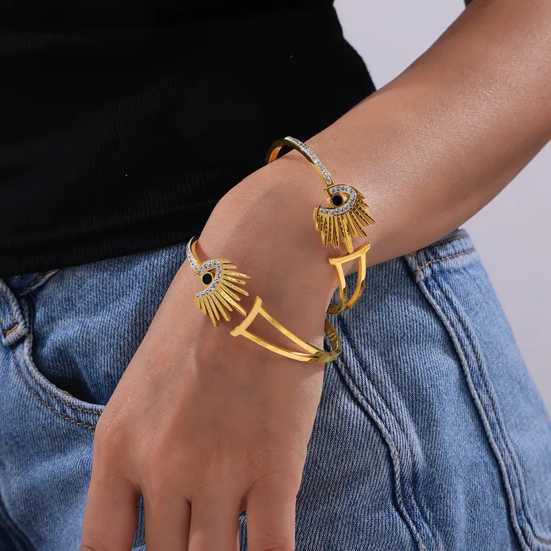 Gold Retro Eye Bracelet