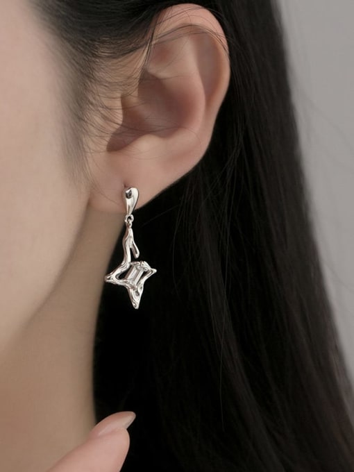 DROP STAR EARRING