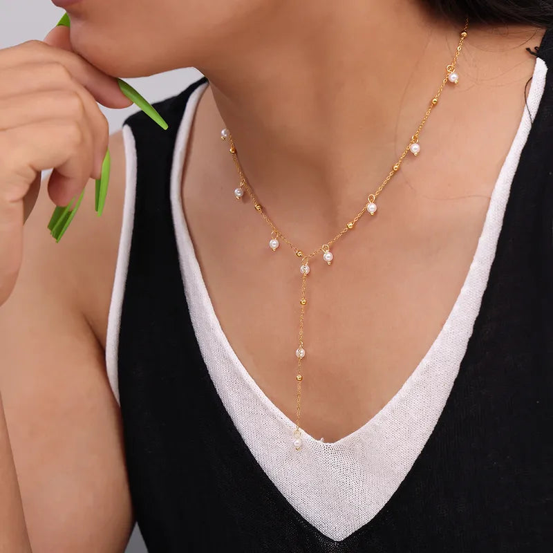 Preppy Pearl Geometric Neckpiece