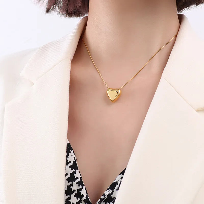 Gold Love Neckpiece